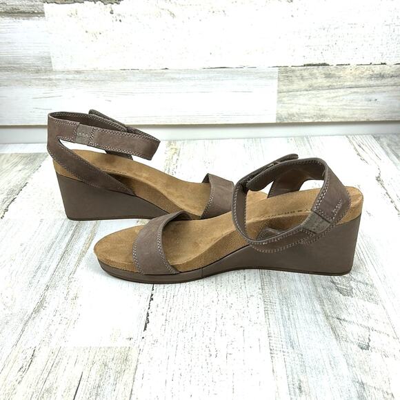 Lucky Brand Women’s 10 Tan Leather Strappy Wedge Ankle Strap Sandals - Picture 6 of 8